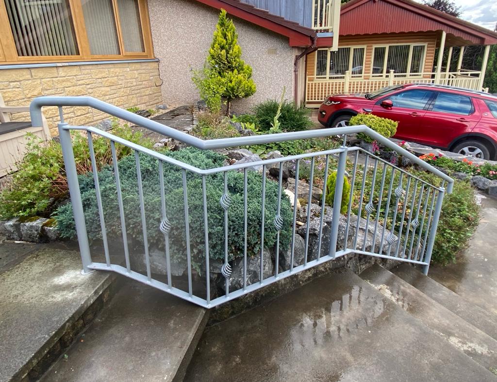 Garden safety railings